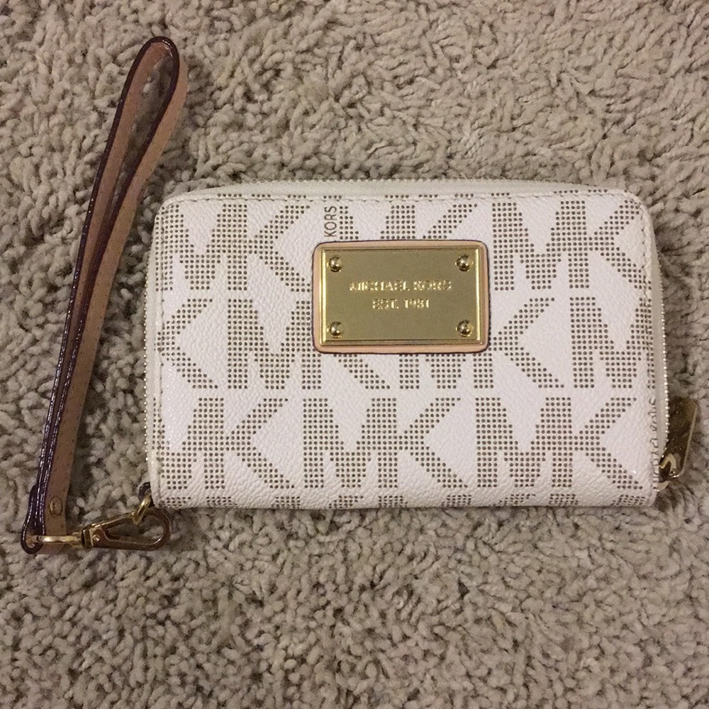 Michael Kors wristlet